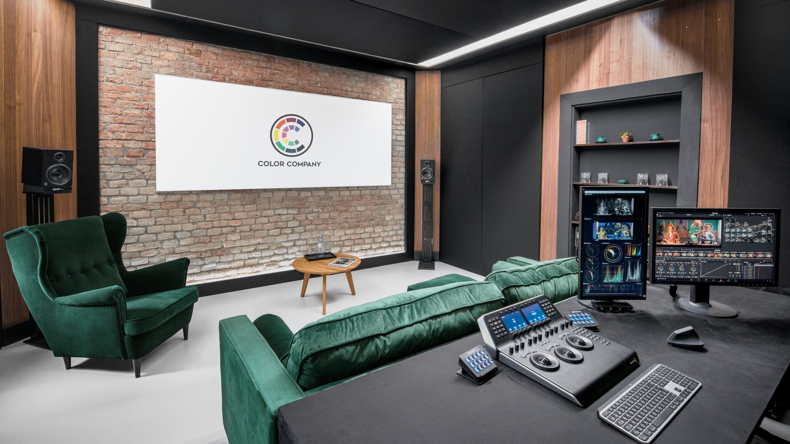 ColorComapny_Studio_Hell